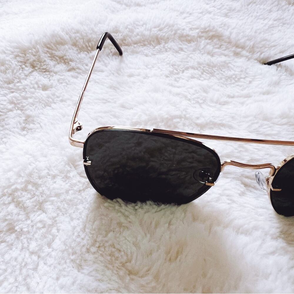 Lara Rose Gold & Green Lenses Polarized Sunglasses - Picture 5 of 10